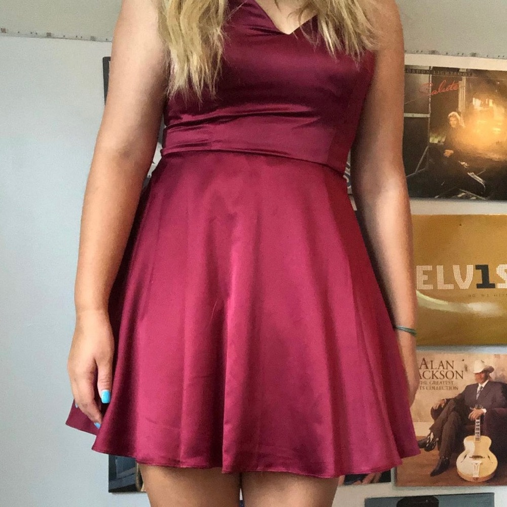 freshman year homecoming dress from BELKS. worn ONCE. size LARGE